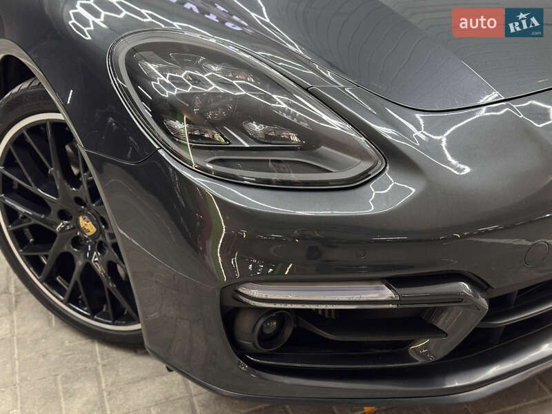 Фастбек Porsche Panamera 2023 в Києві
