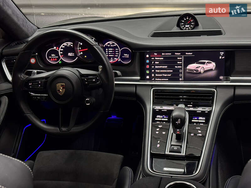 Фастбек Porsche Panamera 2023 в Києві