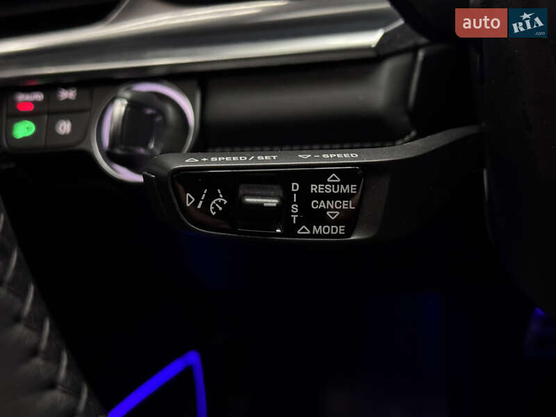 Фастбек Porsche Panamera 2023 в Києві