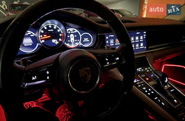 Фастбэк Porsche Panamera 2022 в Киеве
