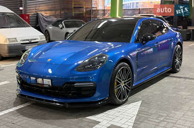 Фастбек Porsche Panamera 2016 в Києві