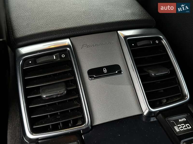 Фастбэк Porsche Panamera 2013 в Львове фото 46 Фастбэк Porsche Panamera 2013 в Львове