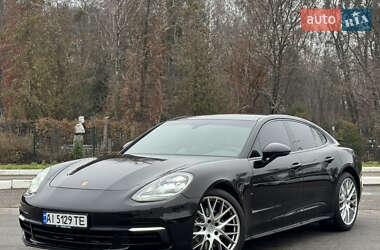Фастбек Porsche Panamera 2018 в Києві