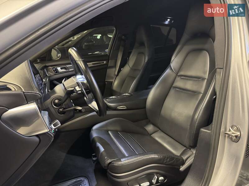 Фастбэк Porsche Panamera 2019 в Киеве фото 27 Фастбэк Porsche Panamera 2019 в Киеве