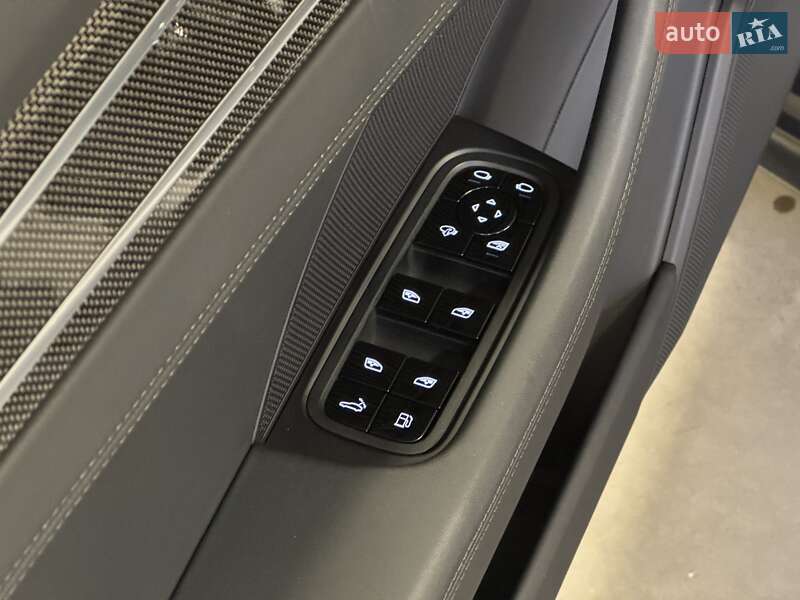 Фастбэк Porsche Panamera 2019 в Киеве фото 37 Фастбэк Porsche Panamera 2019 в Киеве