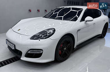 Фастбек Porsche Panamera 2012 в Дніпрі