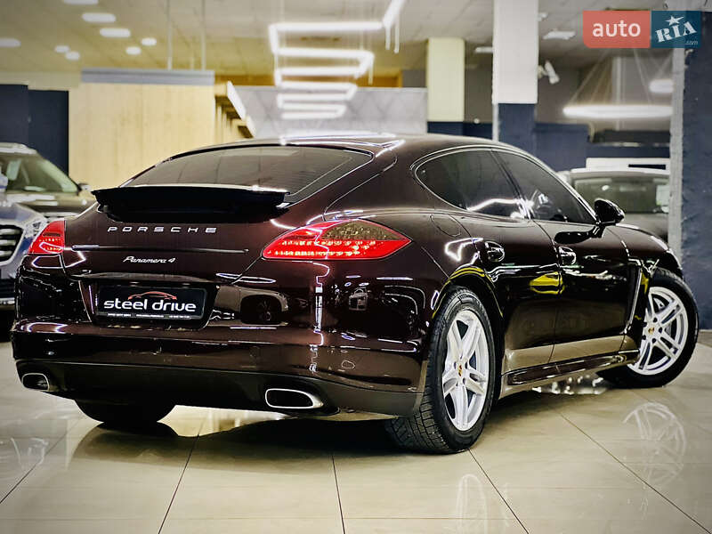 Фастбэк Porsche Panamera 2012 в Николаеве фото 6 Фастбэк Porsche Panamera 2012 в Николаеве