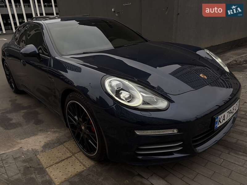 Фастбек Porsche Panamera 2013 в Києві фото 35 Фастбек Porsche Panamera 2013 в Києві