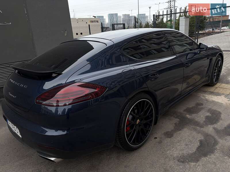 Фастбек Porsche Panamera 2013 в Києві фото 41 Фастбек Porsche Panamera 2013 в Києві