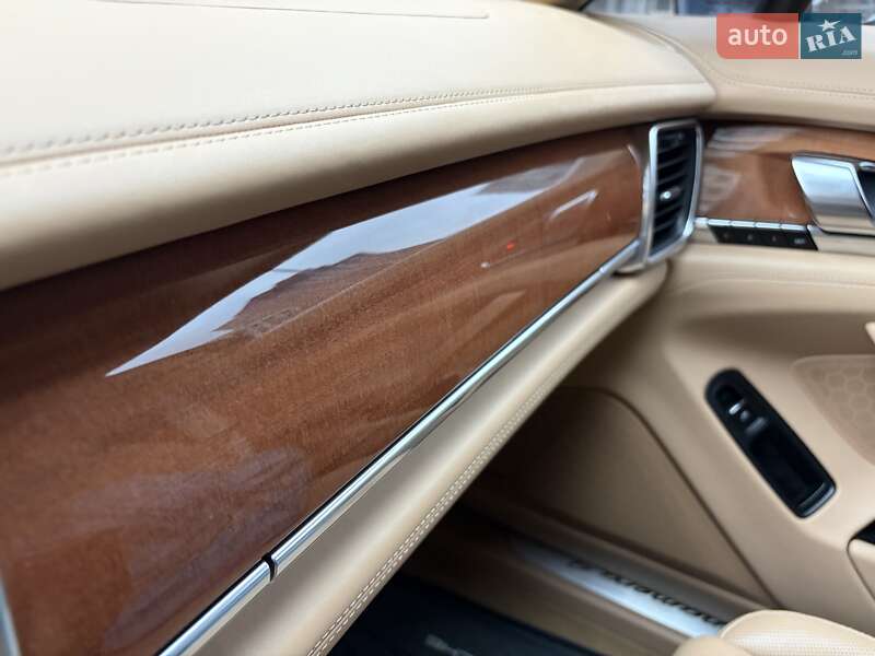 Фастбек Porsche Panamera 2013 в Києві фото 49 Фастбек Porsche Panamera 2013 в Києві