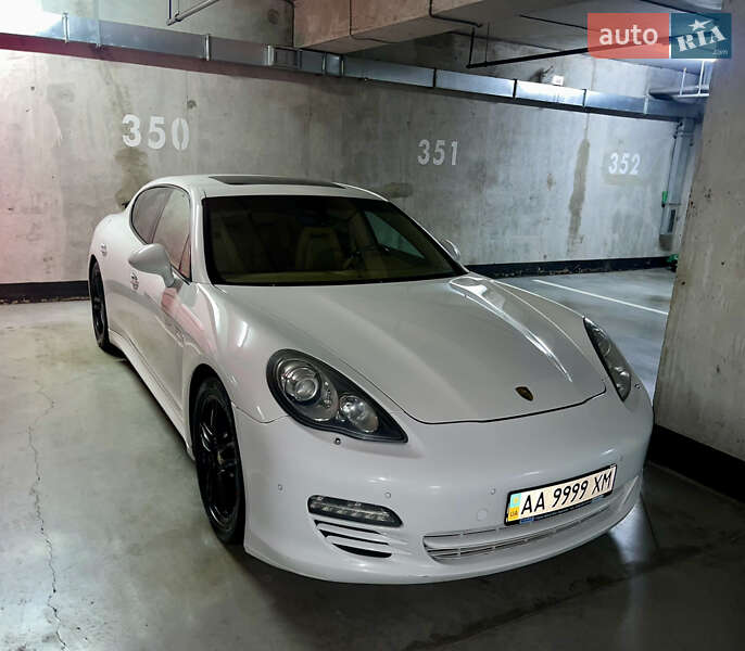 Porsche Panamera 2010 Porsche Panamera 2010