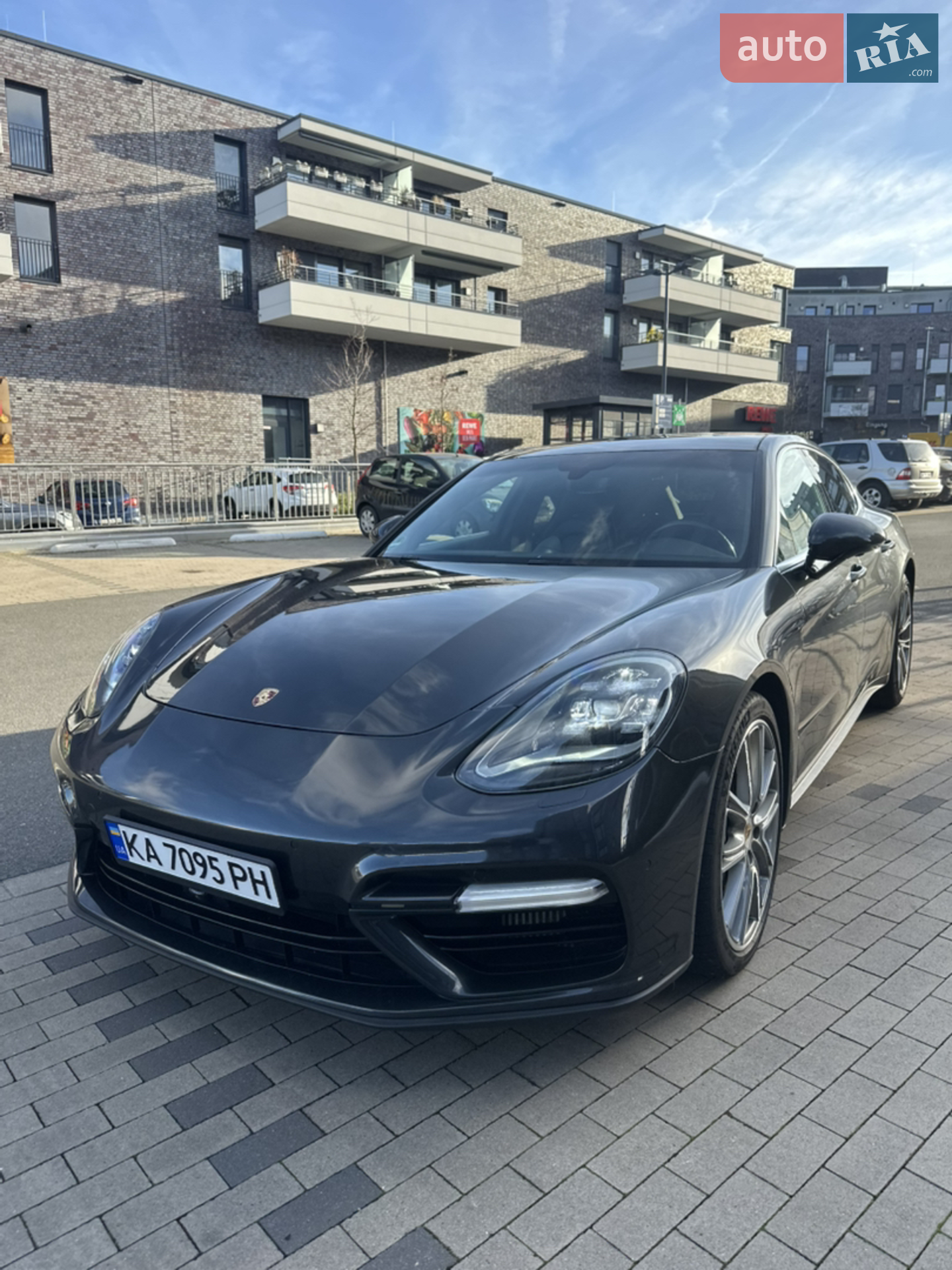2017 Porsche Panamera - мініатюра 6