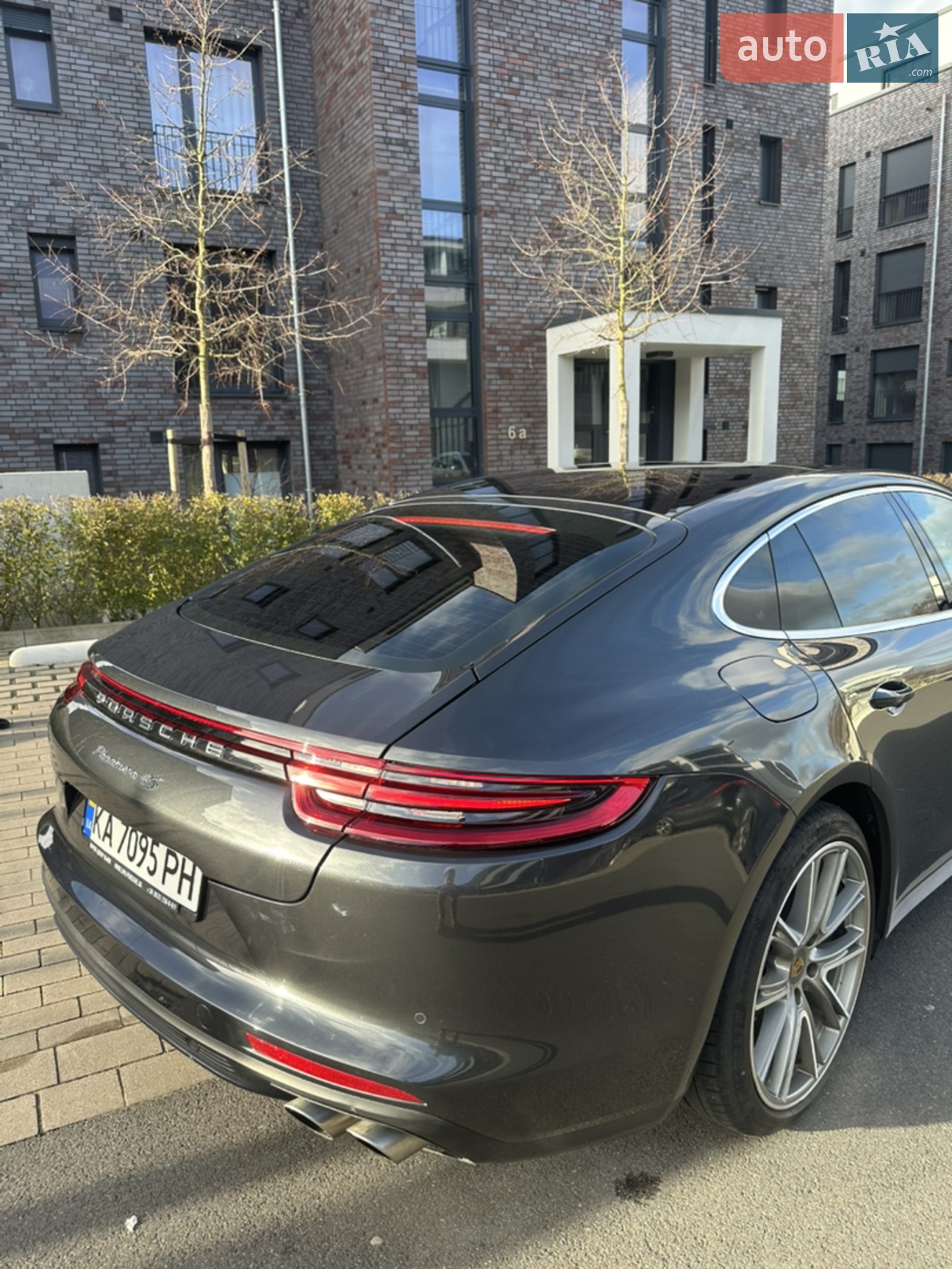 2017 Porsche Panamera - мініатюра 33