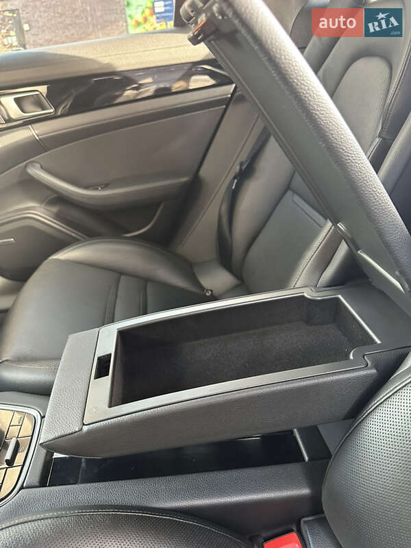 Фастбэк Porsche Panamera 2017 в Львове