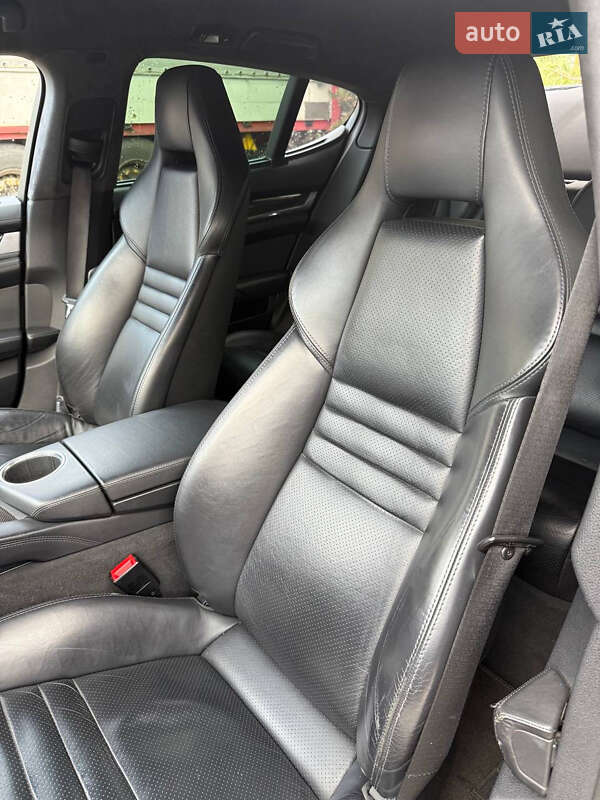 Фастбэк Porsche Panamera 2009 в Киеве фото 12 Фастбэк Porsche Panamera 2009 в Киеве