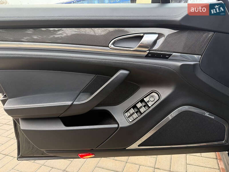 Фастбэк Porsche Panamera 2009 в Киеве фото 13 Фастбэк Porsche Panamera 2009 в Киеве