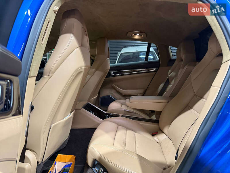 Фастбэк Porsche Panamera 2017 в Киеве фото 9 Фастбэк Porsche Panamera 2017 в Киеве