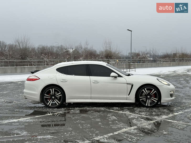 Фастбэк Porsche Panamera 2010 в Киеве