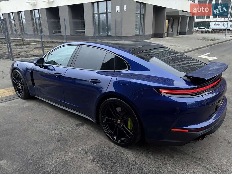 Фастбэк Porsche Panamera 2024 в Киеве фото 156 Фастбэк Porsche Panamera 2024 в Киеве