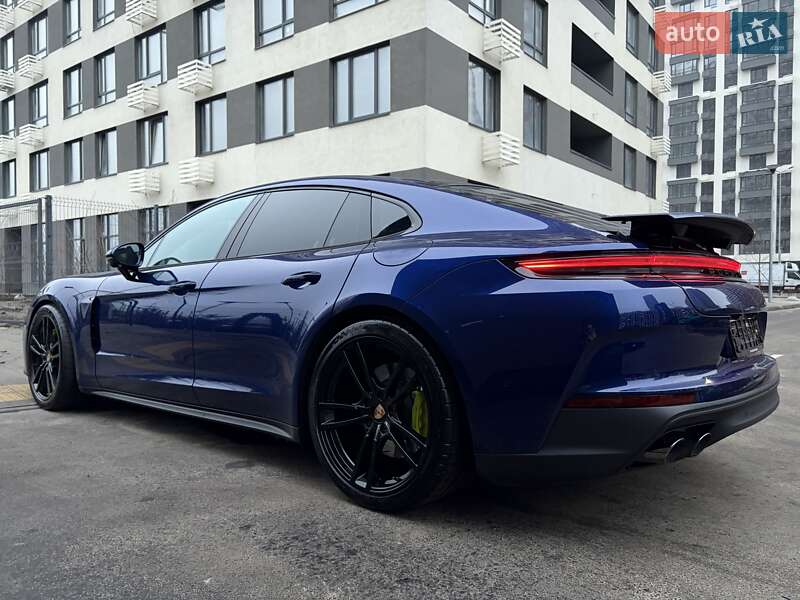 Фастбэк Porsche Panamera 2024 в Киеве фото 160 Фастбэк Porsche Panamera 2024 в Киеве