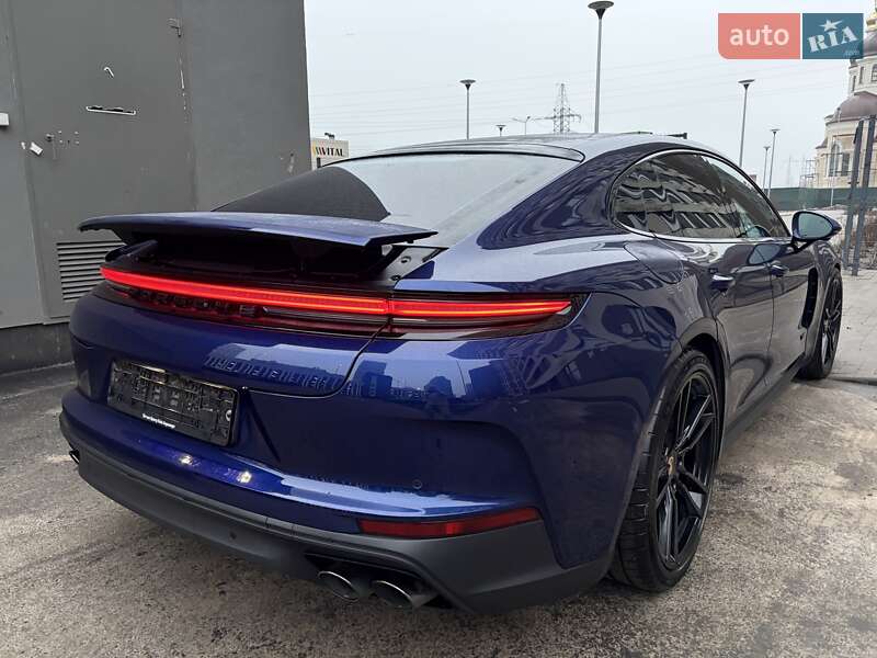 Фастбэк Porsche Panamera 2024 в Киеве фото 165 Фастбэк Porsche Panamera 2024 в Киеве
