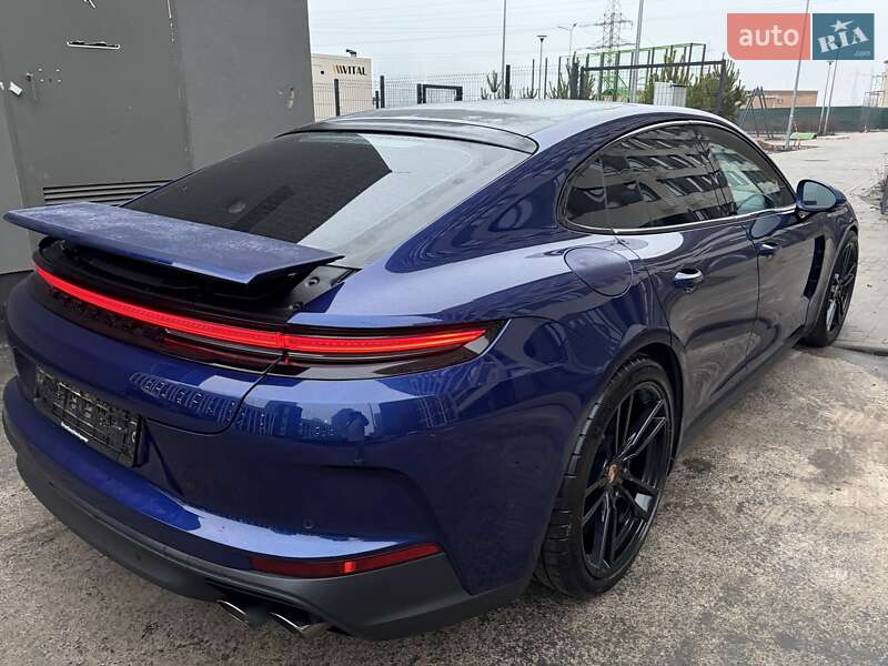 Фастбэк Porsche Panamera 2024 в Киеве фото 167 Фастбэк Porsche Panamera 2024 в Киеве