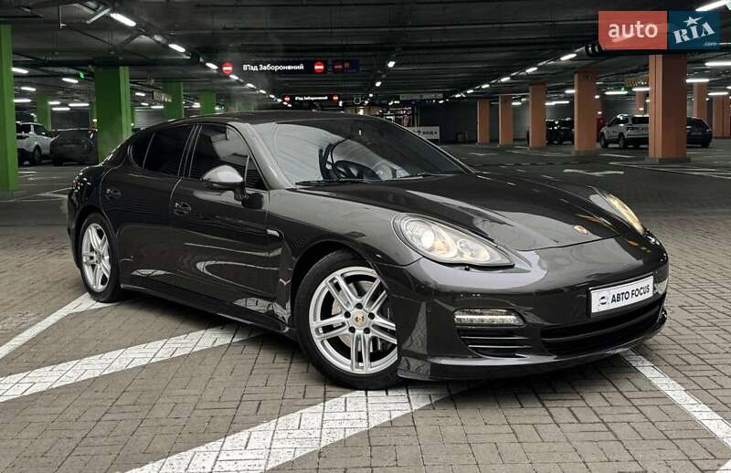 Porsche Panamera 2012