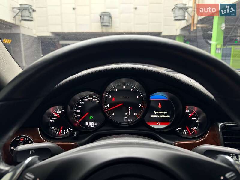Фастбек Porsche Panamera 2012 в Києві фото 17 Фастбек Porsche Panamera 2012 в Києві