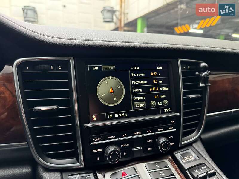 Фастбек Porsche Panamera 2012 в Києві фото 27 Фастбек Porsche Panamera 2012 в Києві