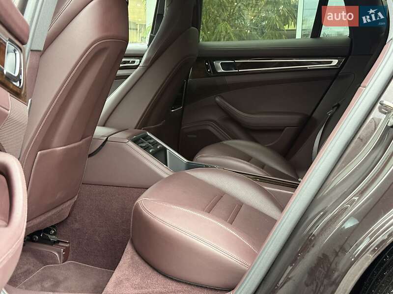 Фастбек Porsche Panamera 2017 в Дніпрі фото 30 Фастбек Porsche Panamera 2017 в Дніпрі