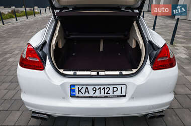 Фастбек Porsche Panamera 2011 в Києві