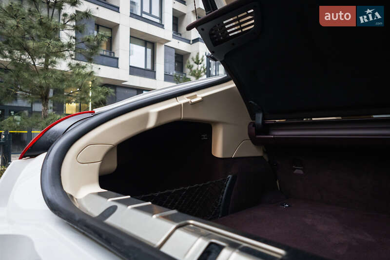 Фастбек Porsche Panamera 2011 в Києві