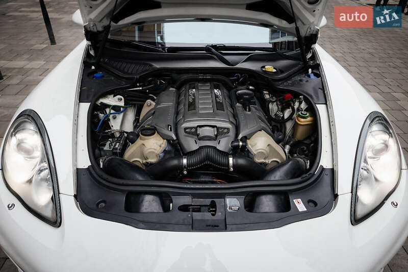 Фастбек Porsche Panamera 2011 в Києві