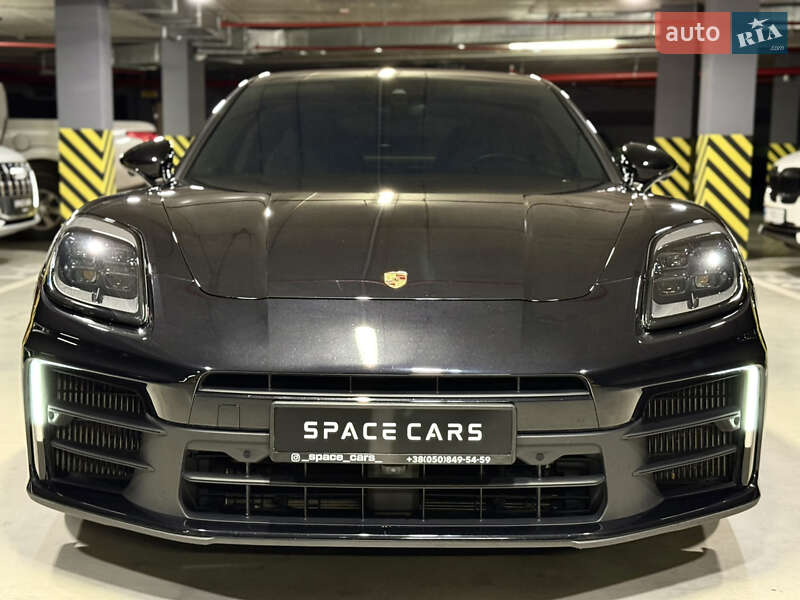 Фастбэк Porsche Panamera 2023 в Киеве
