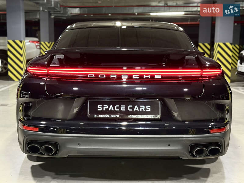 Фастбэк Porsche Panamera 2023 в Киеве
