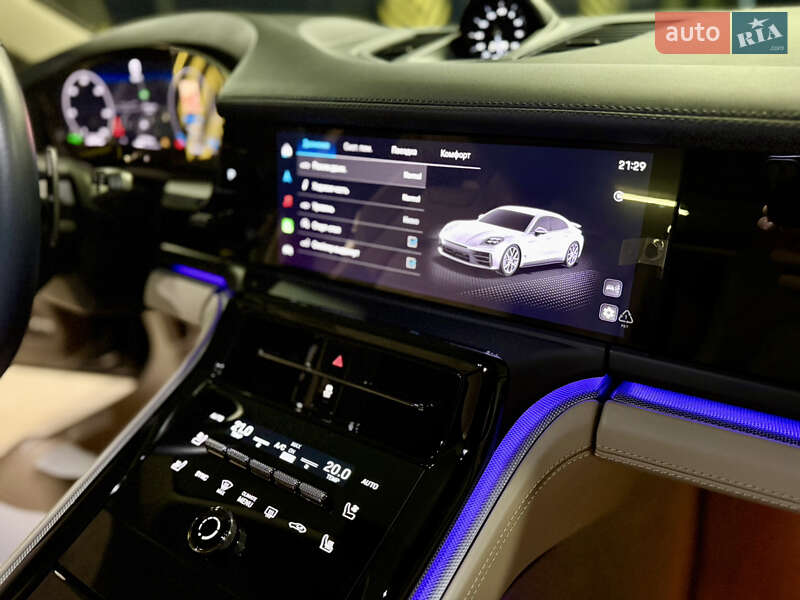 Фастбэк Porsche Panamera 2023 в Киеве