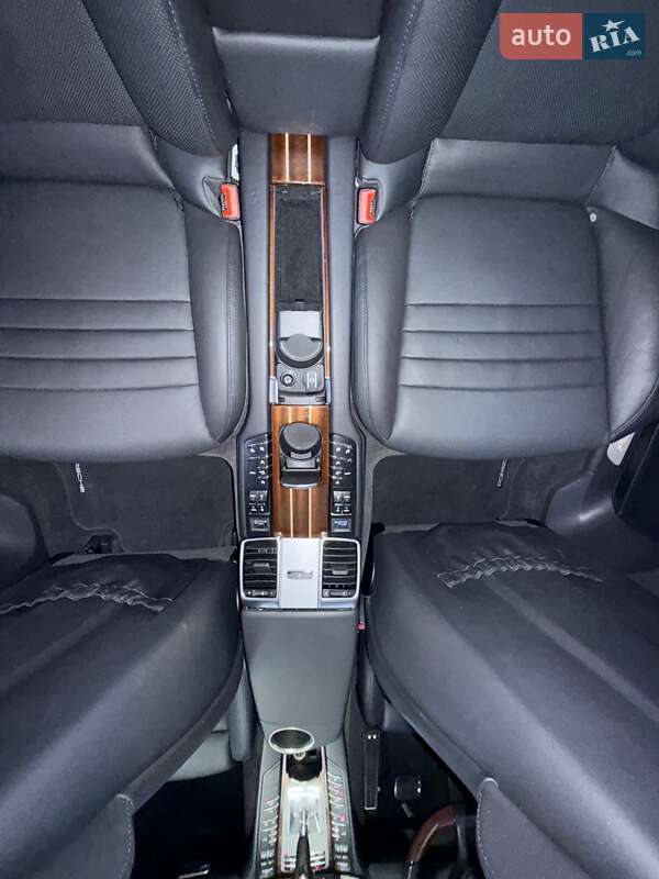 Фастбек Porsche Panamera 2016 в Києві