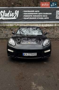 Фастбэк Porsche Panamera 2016 в Киеве
