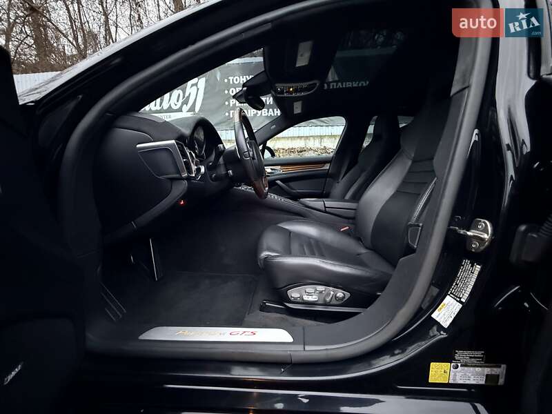 Фастбек Porsche Panamera 2016 в Києві