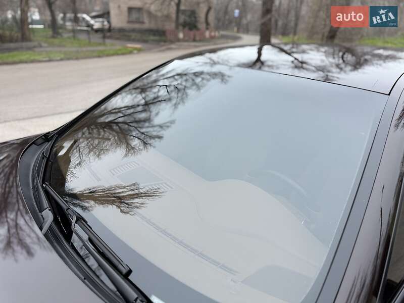 Фастбэк Porsche Panamera 2012 в Кривом Роге фото 14 Фастбэк Porsche Panamera 2012 в Кривом Роге