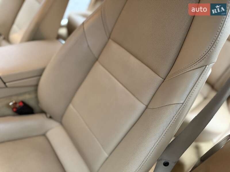 Фастбэк Porsche Panamera 2012 в Кривом Роге фото 35 Фастбэк Porsche Panamera 2012 в Кривом Роге