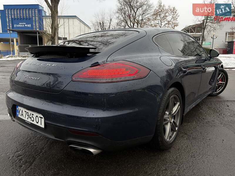 Фастбек Porsche Panamera 2013 в Києві фото 57 Фастбек Porsche Panamera 2013 в Києві