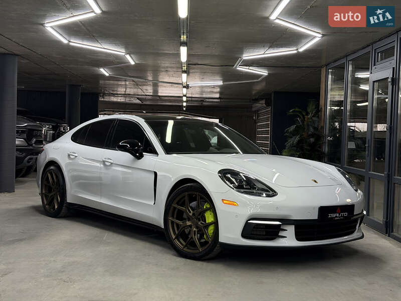 Фастбек Porsche Panamera 2017 в Одесі