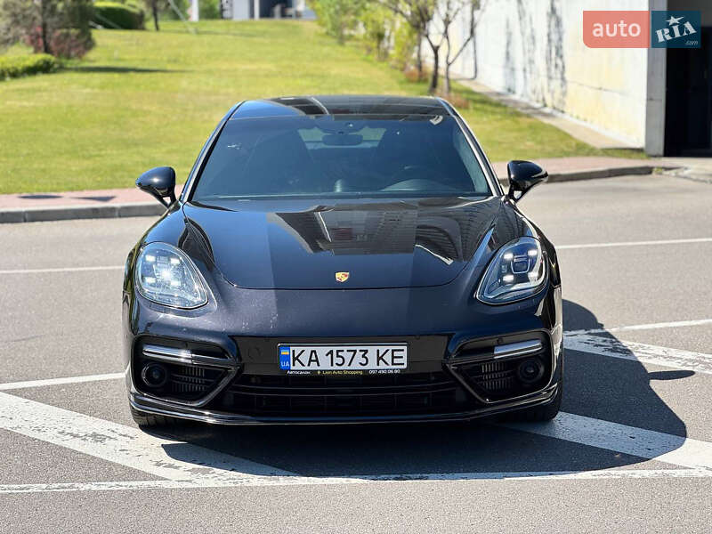 Фастбэк Porsche Panamera 2016 в Киеве
