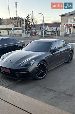 Фастбэк Porsche Panamera 2021 в Глобине