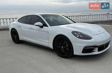 Фастбэк Porsche Panamera 2019 в Одессе