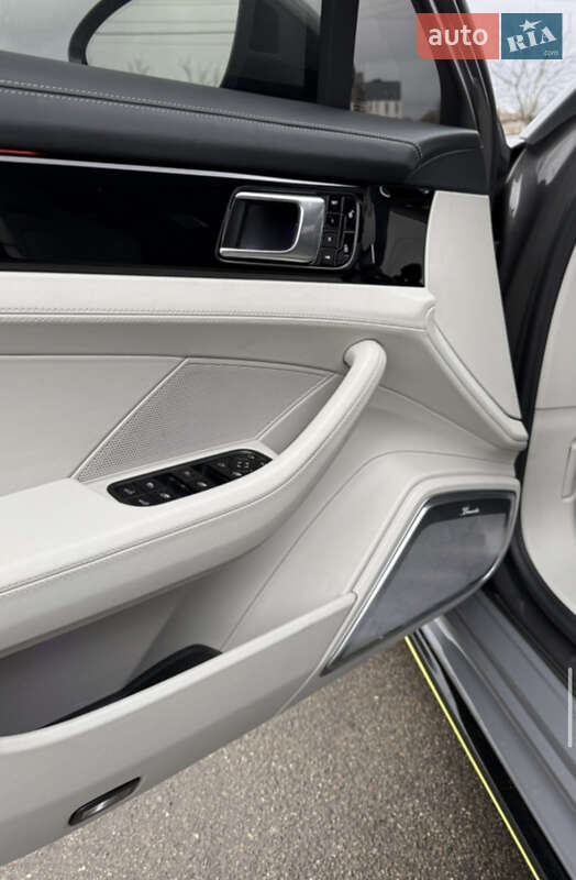 Універсал Porsche Panamera 2016 в Києві