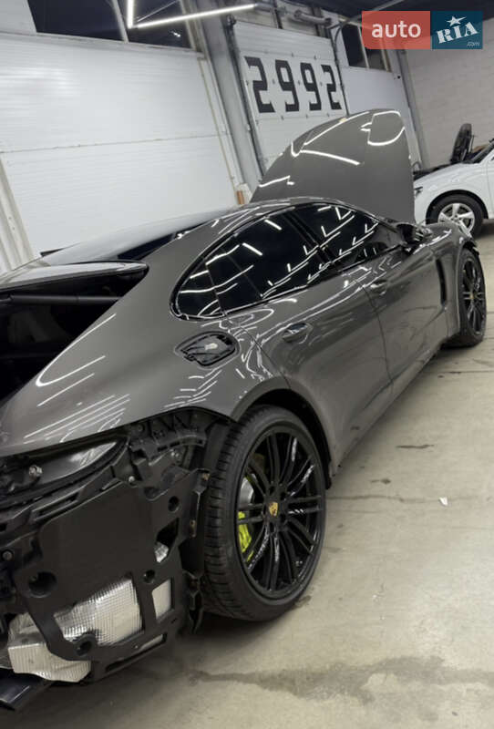 Універсал Porsche Panamera 2016 в Києві