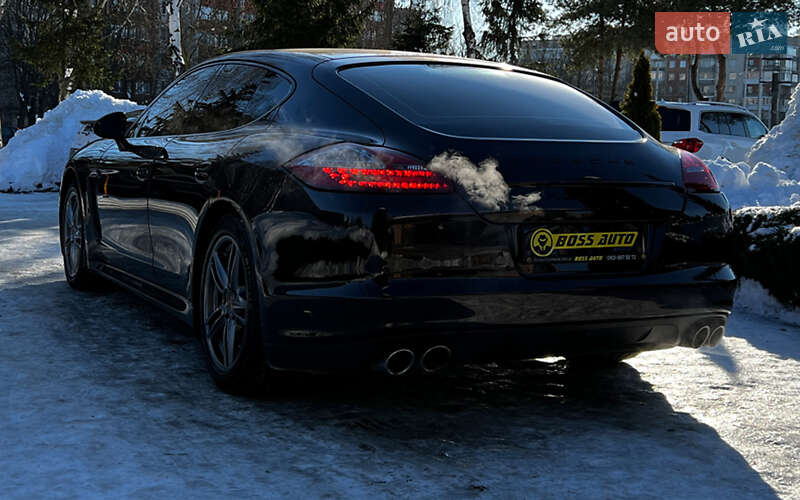 Фастбэк Porsche Panamera 2013 в Львове