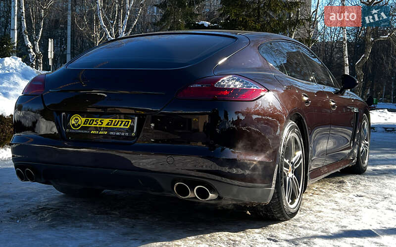 Фастбэк Porsche Panamera 2013 в Львове